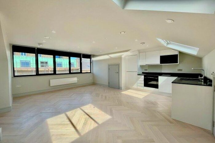 3 Bedroom Penthouse To Rent In Hood Street, Newcastle Upon Tyne, NE1