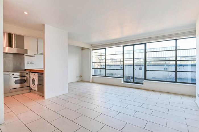 2 Bedroom Penthouse To Rent In Ice Wharf, Islington, London, N1
