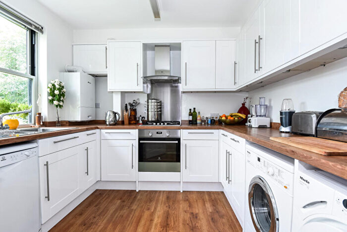 2 Bedroom Flat To Rent In Norham Road, Oxford, OX2