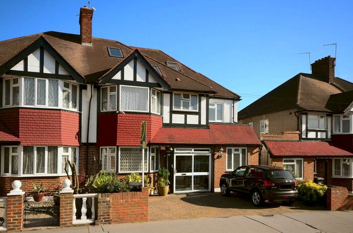 7 Bedroom Property To Rent In Granville Gardens, Norbury, London, SW16