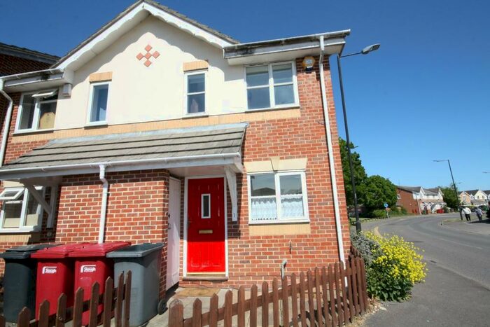 2 Bedroom Semi-Detached House To Rent In Manor Court, Slough, SL1