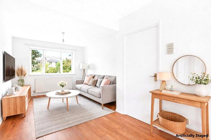 1 Bedroom Flat For Sale In Wingfield Road, Walthamstow, London, E17