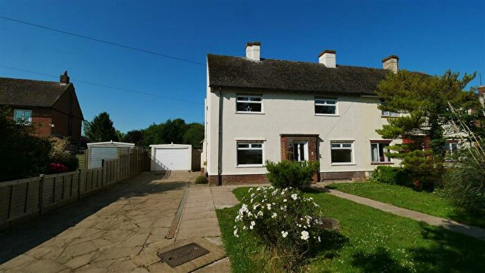 3 Bedroom Semi-Detached House To Rent In Station Road, Abbots Ripton, PE28