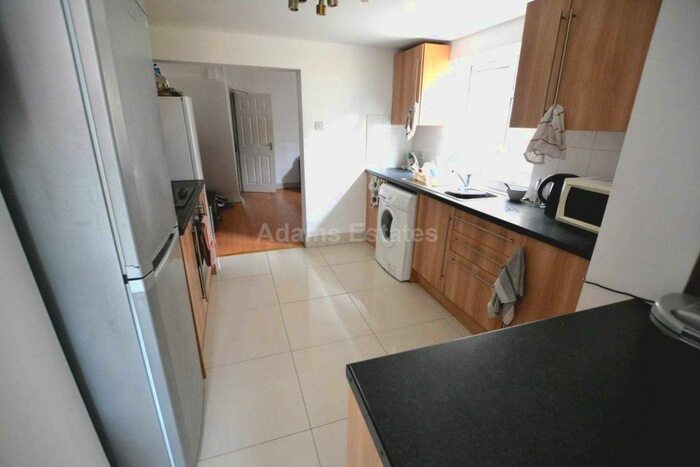 6 Bedroom Terraced House To Rent In Carnarvon Road, Reading, RG1
