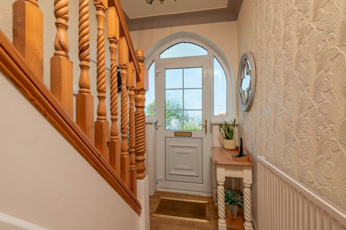 3 Bedroom Semi-Detached House For Sale In Moor End Road, Halifax, HX2