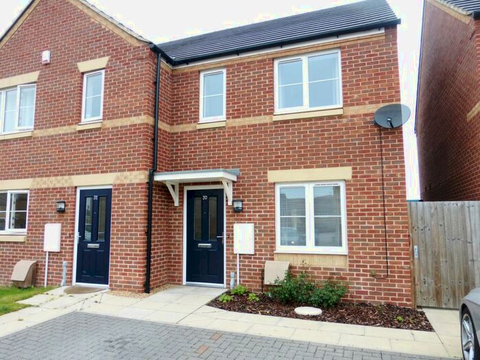2 Bedroom House To Rent In Granary Close, Peterborough, PE3