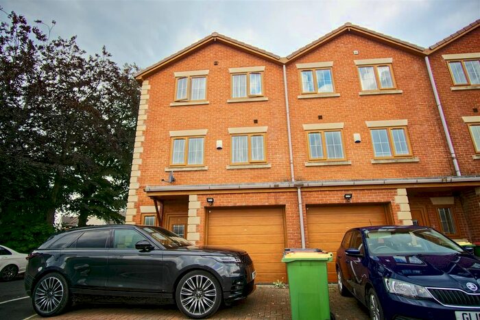 4 Bedroom Terraced House To Rent In Greenfield Gardens, Fulwood, Preston, PR2