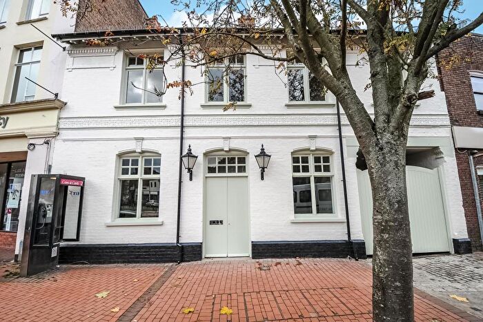 1 Bedroom Apartment To Rent In The Broadway, Chesham, HP5