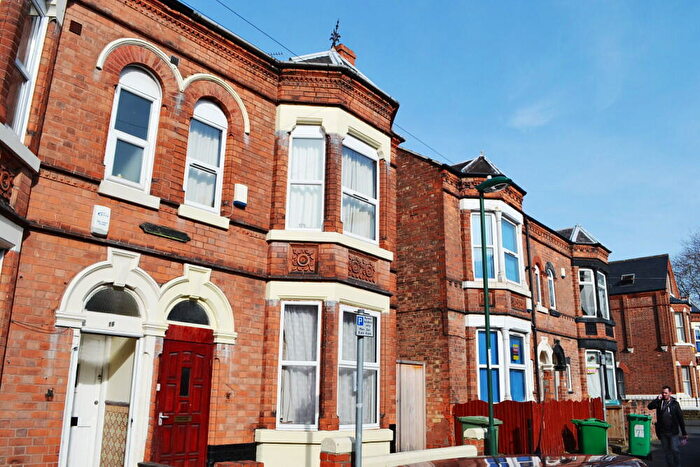 5 Bedroom Semi Detached House To Rent In Trinity Avenue, Lenton, Nottingham, NG7