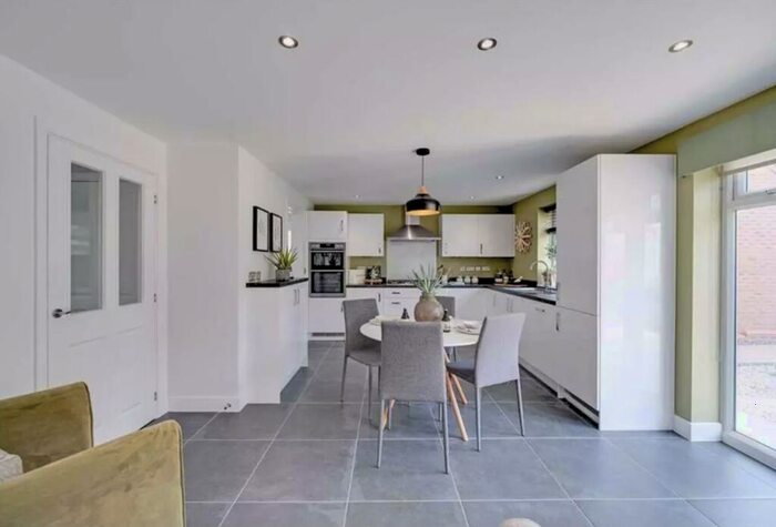 5 Bedroom House To Rent In Blakemore Drive, Warwick, CV34