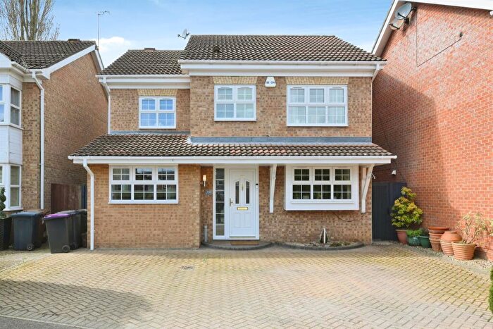 4 Bedroom Detached House For Sale In Lawrence Avenue, Stanstead Abbotts, Ware, SG12