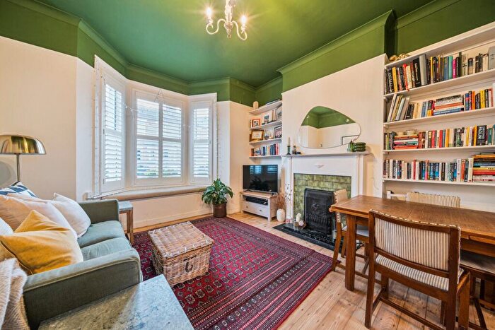 2 Bedroom Flat For Sale In Gabriel Street, Forest Hill, London, SE23