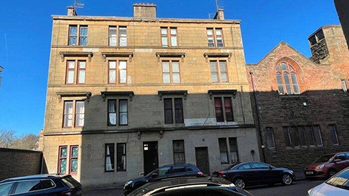 1 Bedroom Apartment To Rent In Muirpark St, Bed Stylish Unfurnished Apartment, Partick- Available //, G11