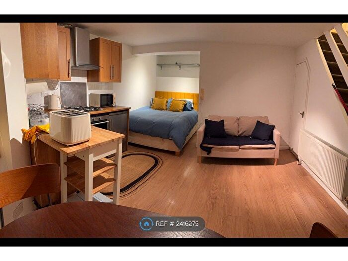 Studio To Rent In Dawes Road, London, SW6