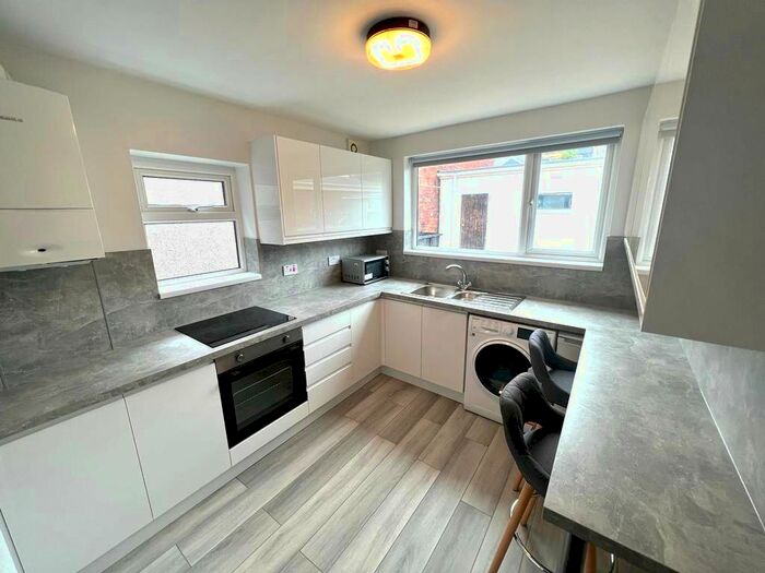 5 Bedroom Terraced House To Rent In St Helen's Avenue, Swansea, SA1