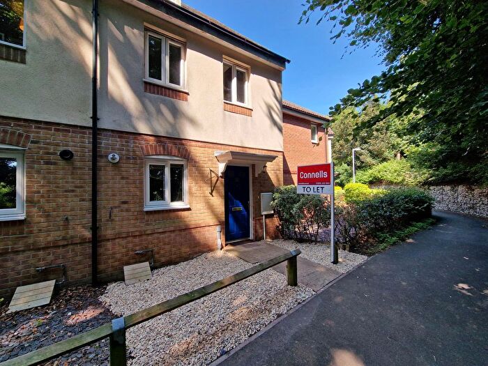 3 Bedroom Property To Rent In Tristram Close, Yeovil, BA21