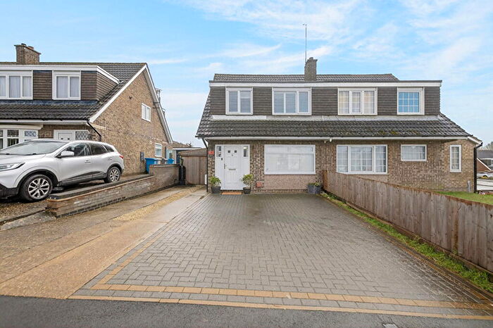 3 Bedroom Semi Detached House For Sale In Lomond Drive, Kettering, NN15