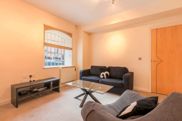 1 Bedroom Apartment To Rent In Newhall Court, George Street, B3