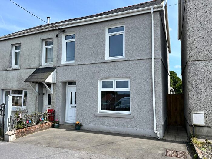 3 Bedroom Semi-Detached House For Sale In Pontardulais Road, Tycroes, Ammanford, Carmarthenshire., SA18