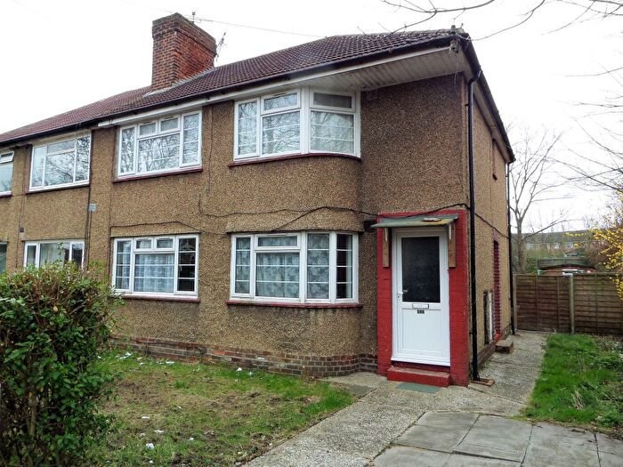 2 Bedroom Maisonette To Rent In Berwick Avenue, Hayes, UB4