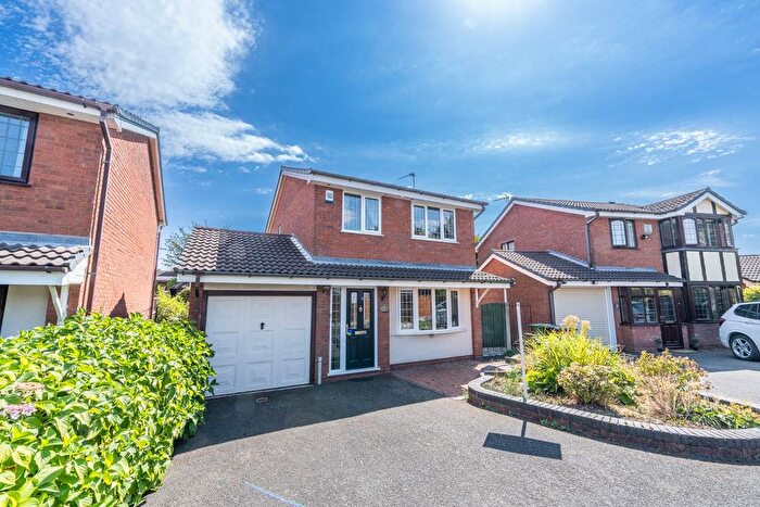 3 Bedroom Detached House For Sale In Mallard Close, Pelsall, WS3