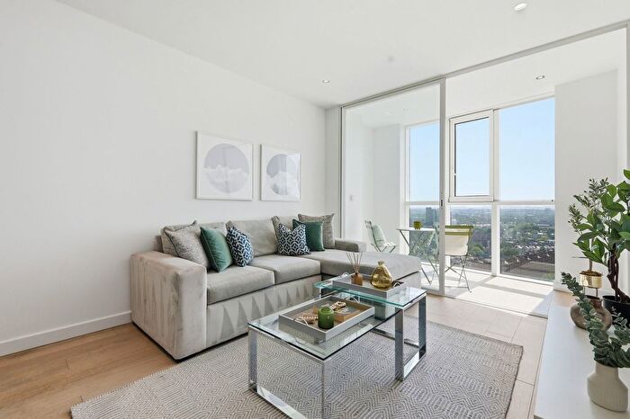 1 Bedroom Flat For Sale In Sky Gardens, Nine Elms, SW8