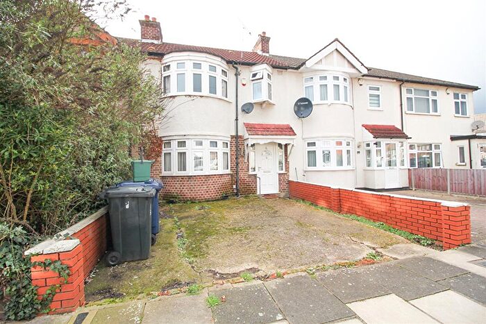 3 Bedroom Terraced House For Sale In Ferrymead Drive, Greenford, UB6