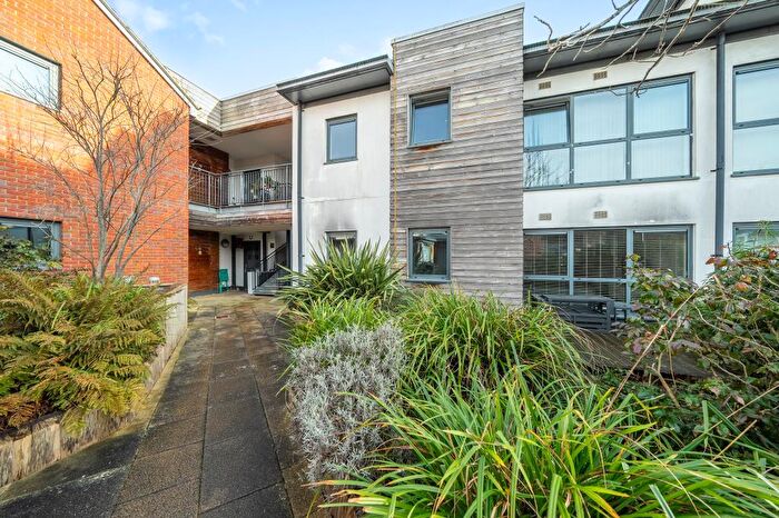 1 Bedroom Flat For Sale In Newbury, Berkshire, RG14