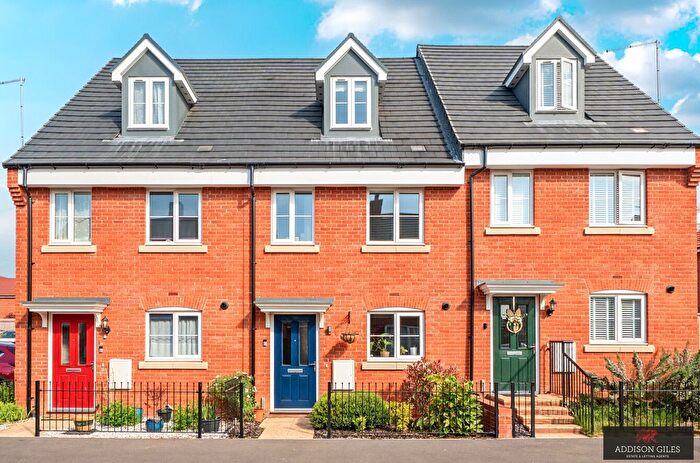 3 Bedroom Terraced House For Sale In Keepsake Way, Aylesbury, Buckinghamshire, HP18