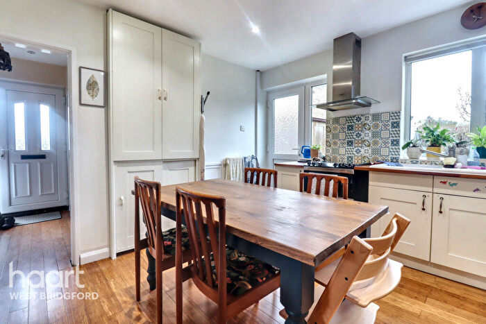 3 Bedroom End Of Terrace House For Sale In Leafield Green, Clifton, Nottingham, NG11