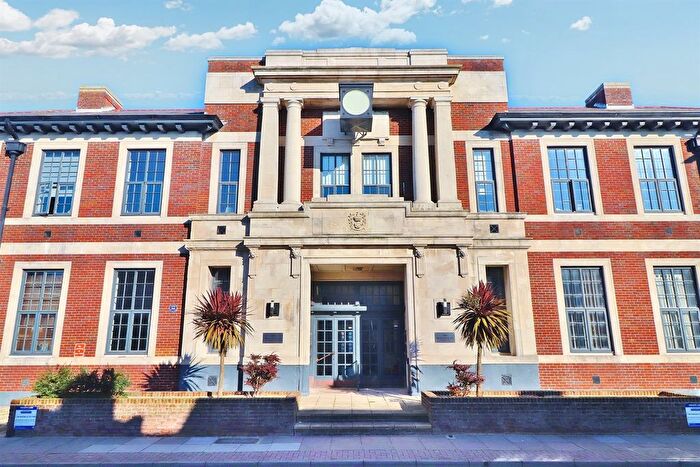 1 Bedroom Flat To Rent In Highland Place, Highland Road, Southsea, PO4