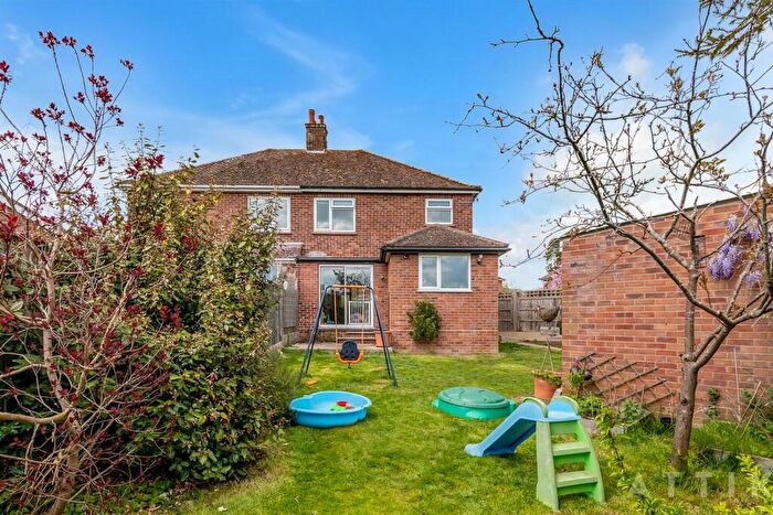 3 Bedroom Semi-Detached House For Sale In Queens Drive, Halesworth, IP19