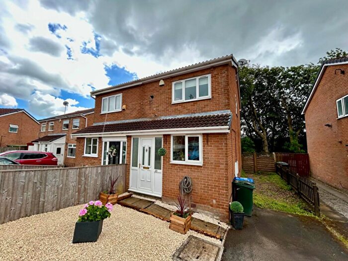 2 Bedroom Semi-Detached House For Sale In Wastwater Drive, Bradford, BD6