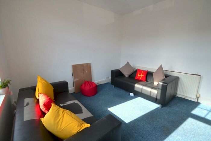 3 Bedroom Semi-Detached House To Rent In Chaworth Road, West Bridgford, NG2