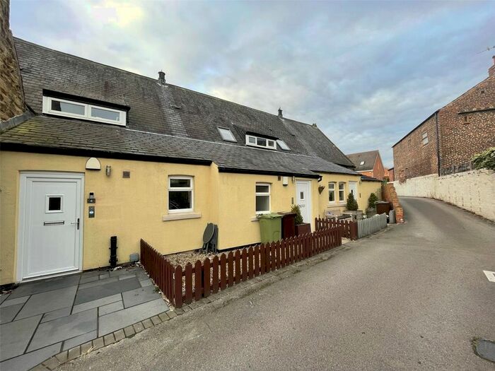 2 Bedroom End Of Terrace House To Rent In Flanshaw Lane, Wakefield WF2