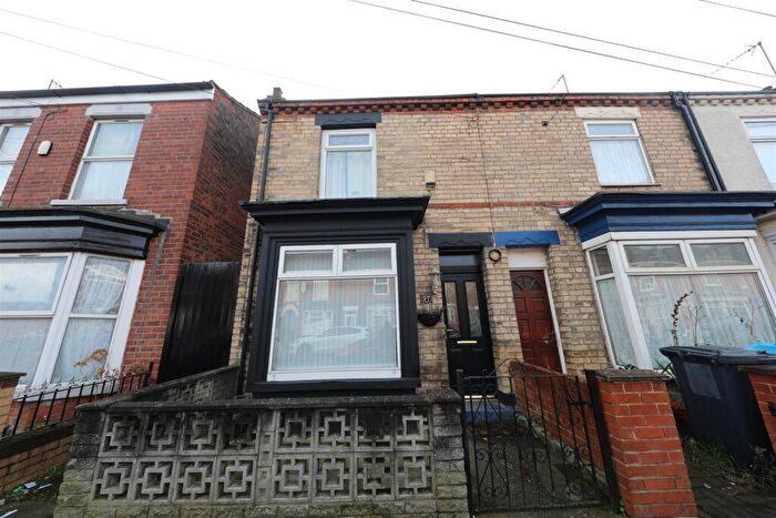2 Bedroom End Of Terrace House For Sale In Melbourne Street, Hull, HU5