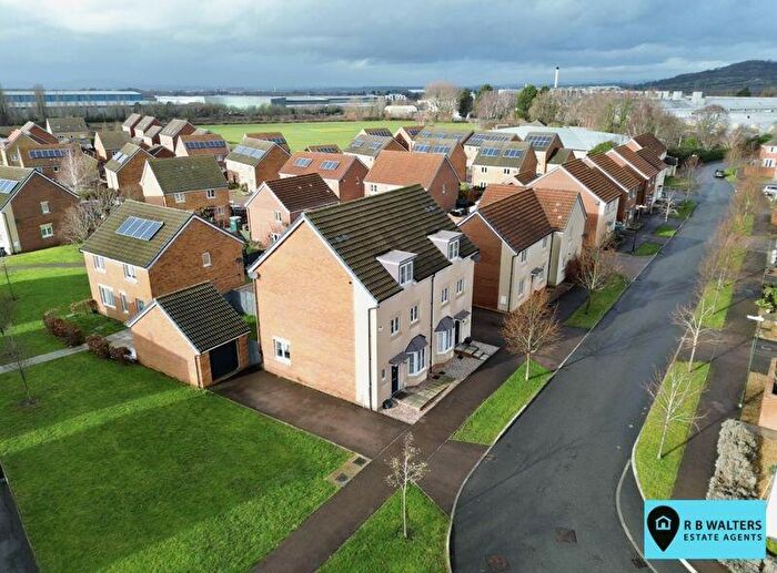 4 Bedroom Semi Detached House For Sale In Spinners Road, Brockworth, GL3