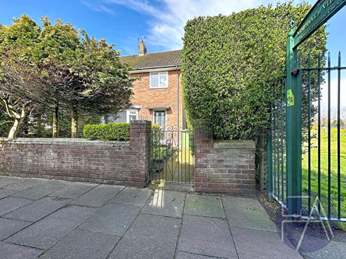 3 Bedroom Semi-Detached House For Sale In Bradshaws Lane, Southport, Merseyside, PR8