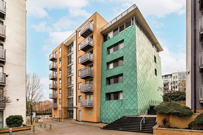 2 Bedroom Flat For Sale In Arizona Building, Greenwich, SE13