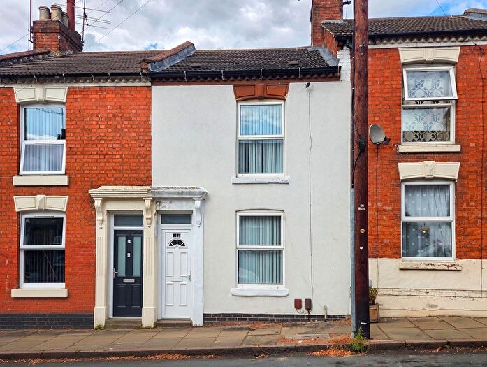 3 Bedroom Terraced House For Sale In Brook Street, Semilong, Northampton, NN1