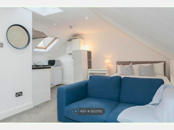Studio To Rent In Manor Avenue, Brockley, SE4