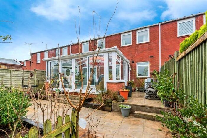 3 Bedroom Semi-Detached House To Rent In Saffron, Tamworth, B77