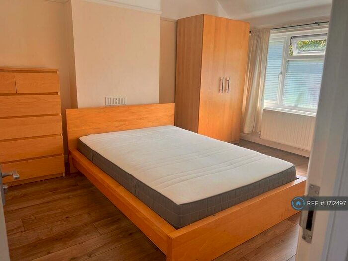 1 Bedroom Flat To Rent In Rose Hill, Oxford, OX4