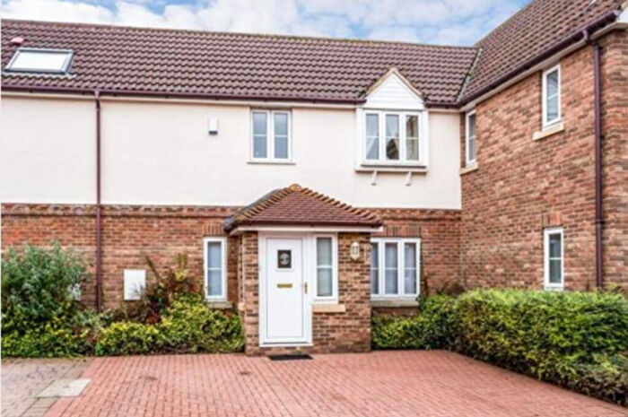 1 Bedroom Terraced House To Rent In Mannock Mews, London, E18