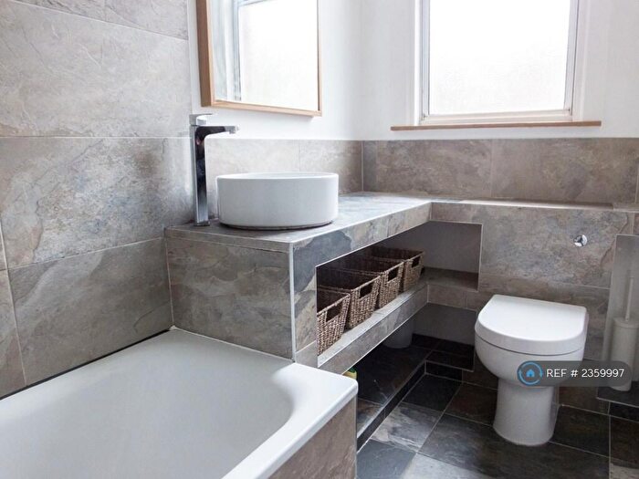 4 Bedroom Flat To Rent In Marchmont, Marchmont, EH9