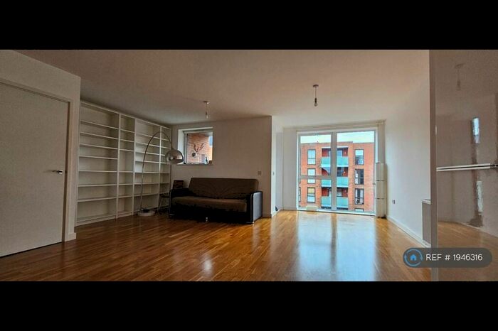 3 Bedroom Flat To Rent In Lawrence Road, London, N15