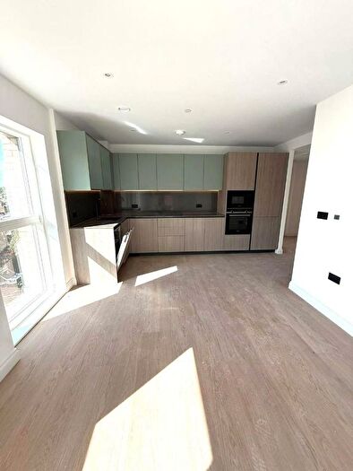 2 Bedroom Flat For Sale In Chelsea Botanica, Fulham, SW6