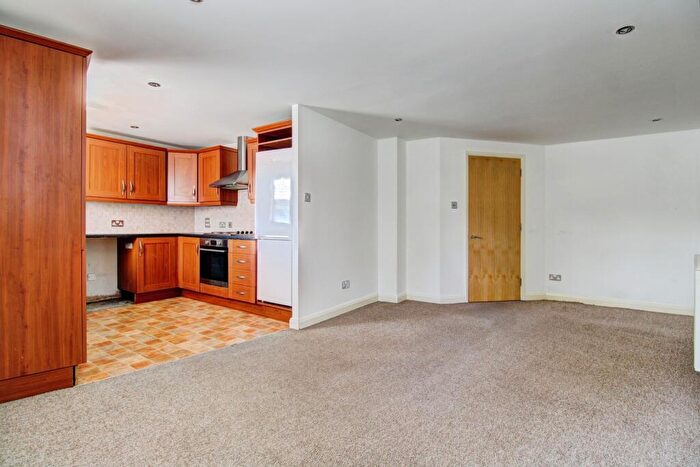 2 Bedroom Apartment For Sale In Albert Road, Tamworth, B79