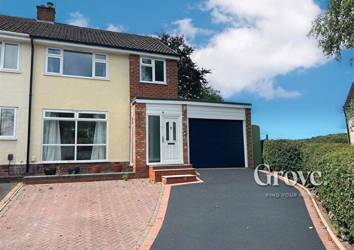 3 Bedroom Semi-Detached House For Sale In Meadowcroft, Hagley, DY9