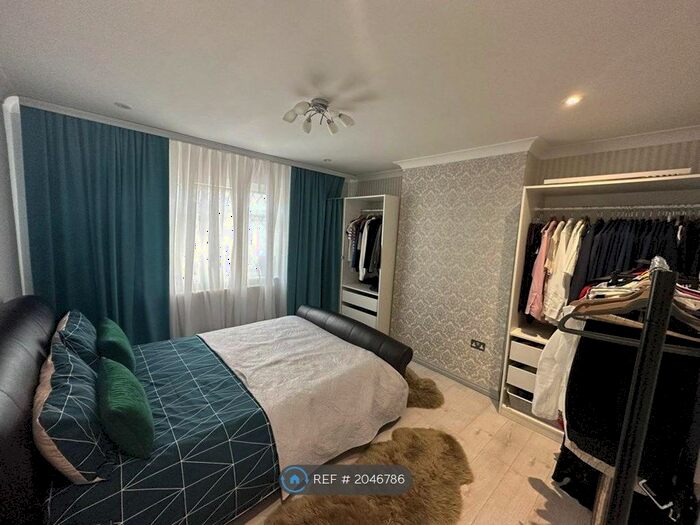 3 Bedroom Semi-Detached House To Rent In Addison Road, Ilford, IG6